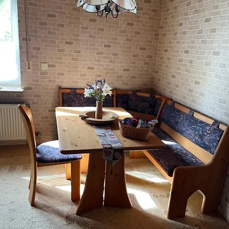 Gemuetliche Mit Veranda Und Garten Naehe Nuernberg Appartement Schwanstetten