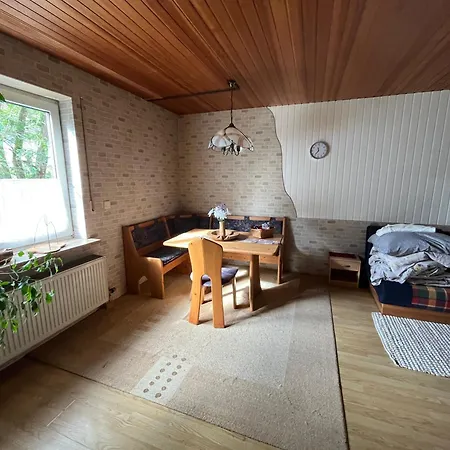 Gemuetliche Mit Veranda Und Garten Naehe Nuernberg Appartement