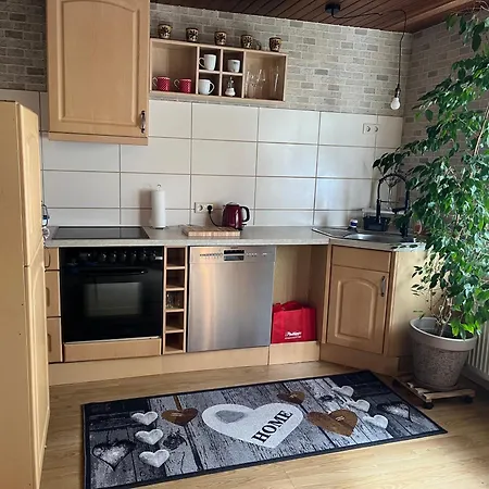 Gemuetliche Mit Veranda Und Garten Naehe Nuernberg Schwanstetten