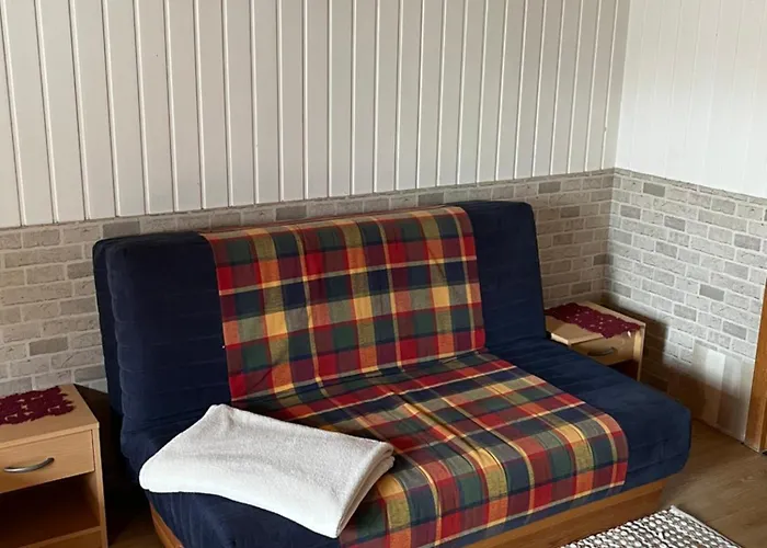 Gemuetliche Mit Veranda Und Garten Naehe Nuernberg דירה